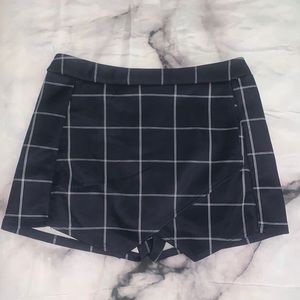 Charlotte Russe Skort Medium
